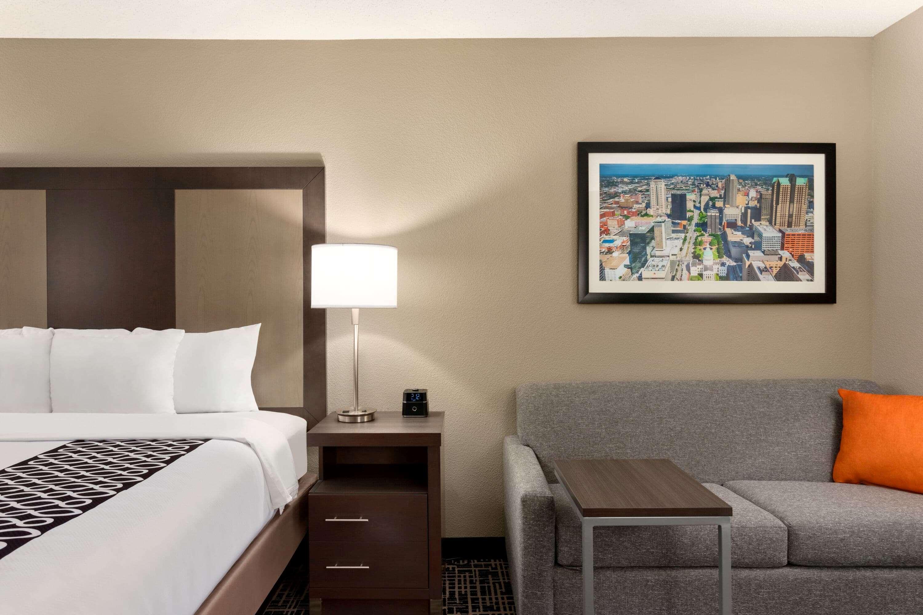 La Quinta Inn & Suites By Wyndham St Louis Route 66 Windsor Springs Экстерьер фото
