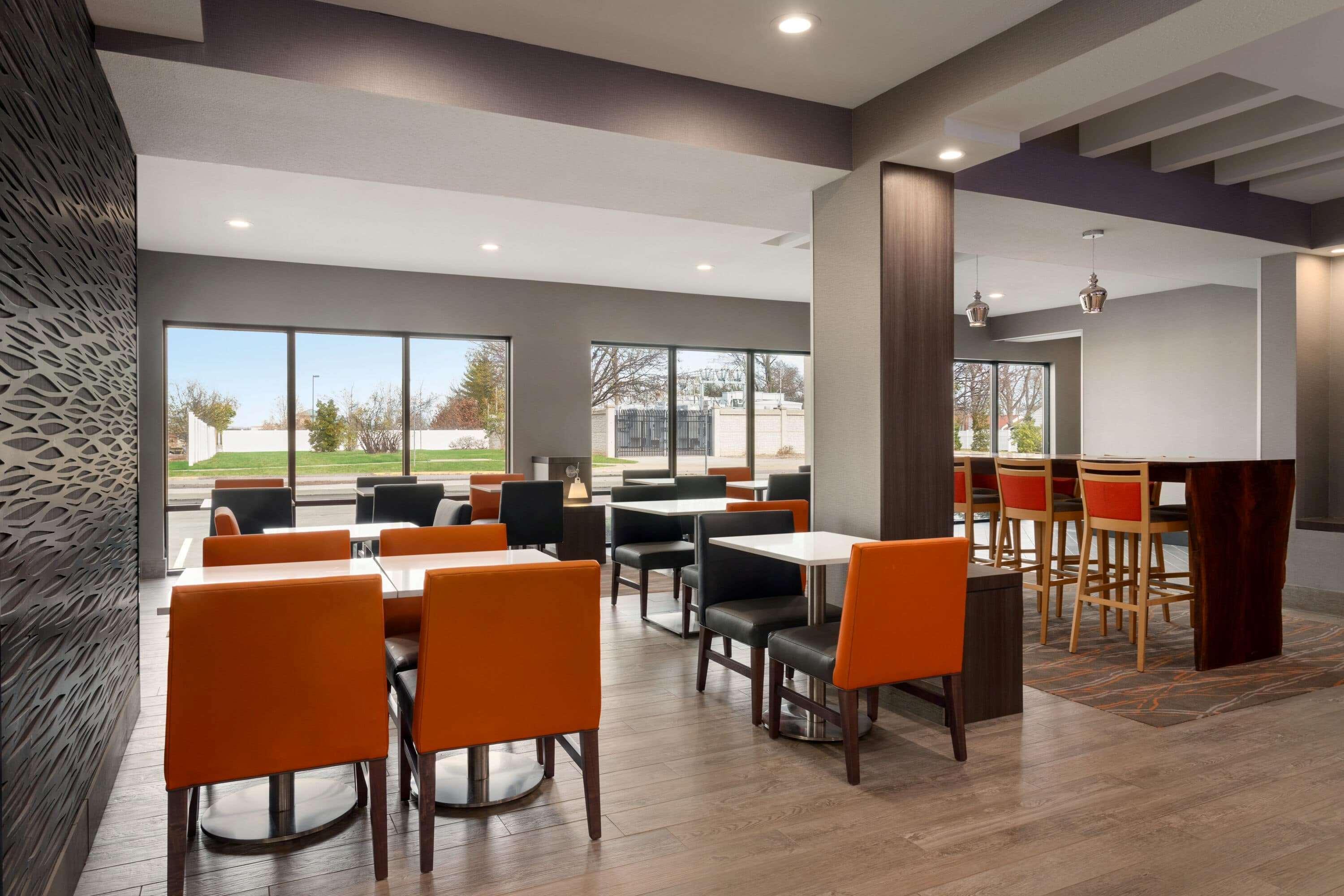 La Quinta Inn & Suites By Wyndham St Louis Route 66 Windsor Springs Экстерьер фото