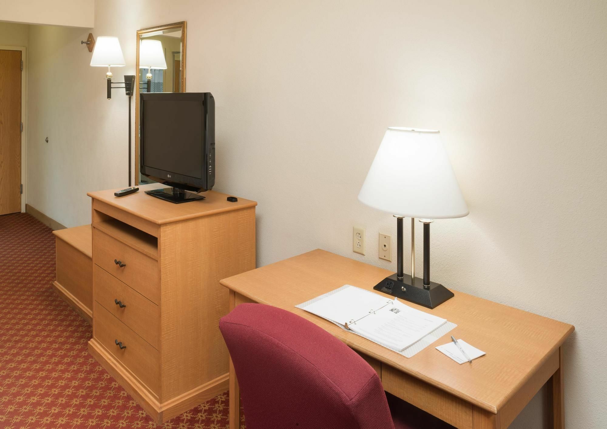 La Quinta Inn & Suites By Wyndham St Louis Route 66 Windsor Springs Экстерьер фото